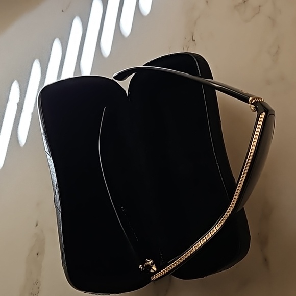 Sunglasses - Picture 3 of 5